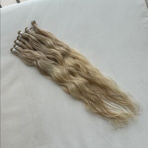 New Covet & Mane Ten Tie-In Wavy Human Hair Wefts 20” Long in Laguna Blonde